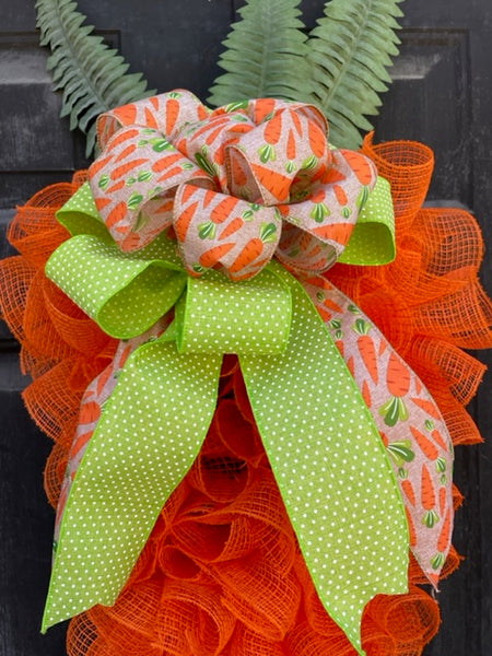 Fabric Mesh Carrot Wreath with Palm Leaves