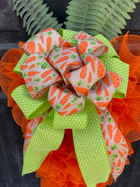 Fabric Mesh Carrot Wreath with Palm Leaves